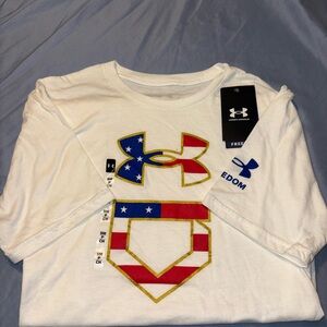 Under Armour adult small  White and Gold Graphic Tee